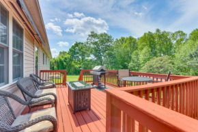 Peaceful Chatham Home with Grill and Deck